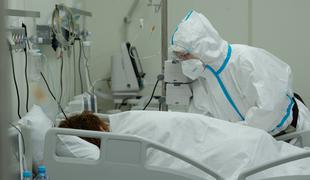 V Rusiji največ smrti zaradi koronavirusa od januarja
