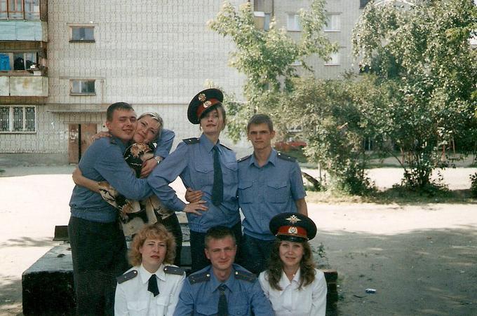 Natalia s prijatelji v šoli policije, Ural. | Foto: osebni arhiv/Lana Kokl