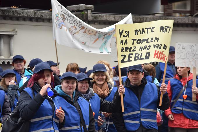Pobuda za protest je prišla iz vrst Sindikata vzgoje, izobraževanja, znanosti in kulture Slovenije (Sviz). | Foto: Bobo