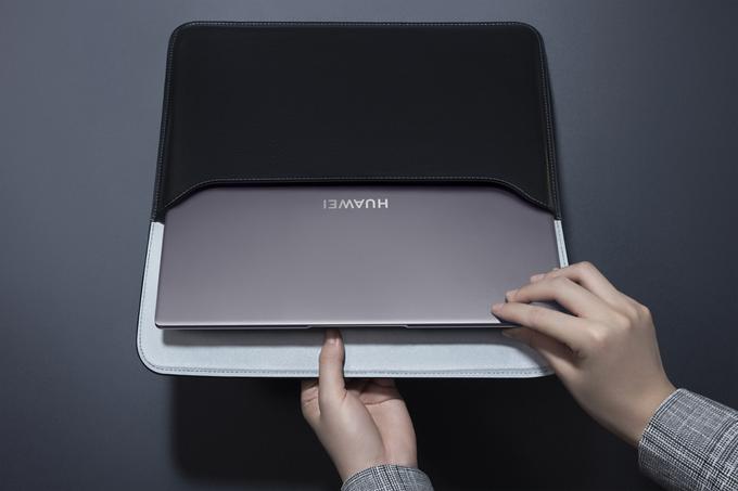 Huawei MateBook x Pro odlikujejo vrhunski dizajn, elegantno kovinsko ohišje in absolutna vitkost, tako da je kot nalašč za poslovne sestanke, ko tudi videz prispeva k celotni zgodbi o uspehu. Je presenetljivo tanek (14,6 milimetra debeline) in lahek (1,33 kilograma). | Foto: 