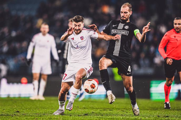 Jon Gorenc Stanković | Jon Gorenc Stanković je odigral vseh 90 minut tekme z Rakowom, a poraza Sturma ni mogel preprečiti. | Foto Guliverimage