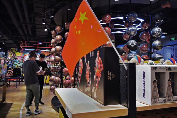 kitajska NBA | Na Kitajskem si prizadevajo, da bi znova pognali kolesje njihove košarkarske lige. So lahko njihove ideje uporabne tudi v ligi NBA? | Foto Getty Images