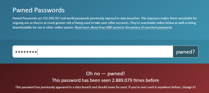 Če iskalnik gesel pokaže sporočilo Oh no! (O, ne!), to pomeni, da se je geslo, ki smo ga preverili, pojavilo na enem od seznamov ukradenih podatkov in ga bo zato najbolje zamenjati. V konkretnem primeru smo v iskalnik na spletni strani Pwned Passwords vpisali "12345678" - vidimo lahko, da je to geslo, ki ga je zelo preprosto uganiti, pripadalo skoraj trem milijonom e-poštnih naslovov, ki so se znašli v ukradenih zbirkah podatkov.  | Foto: Matic Tomšič / Posnetek zaslona
