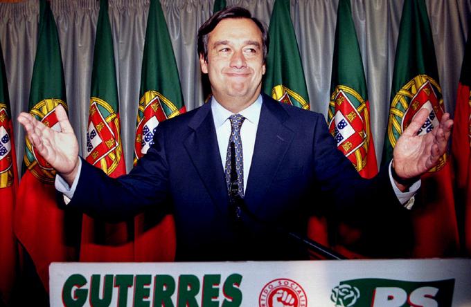 Antonio Guterres po zmagi na volitvah oktobra 1995 | Foto: Reuters
