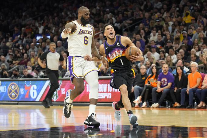 Devin Booker je bil prvo ime Phoenixa ob visoki zmagi na LA Lakers. | Foto: Guliverimage/Vladimir Fedorenko