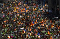 V Barceloni množična podpora samostojnosti Katalonije #foto #video