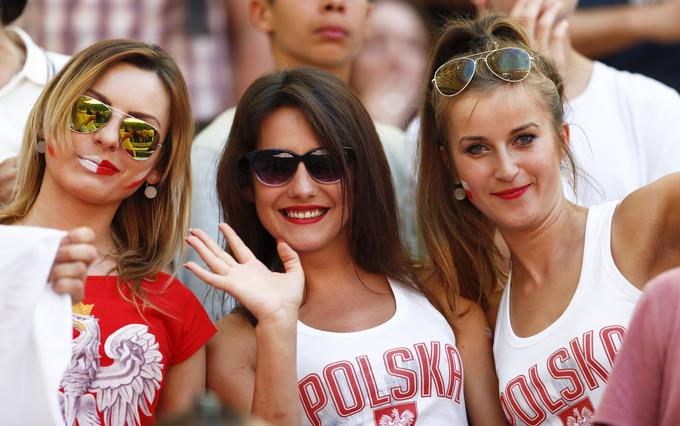 Poljska je država, kjer ima nogomet drugačno vlogo.  | Foto: Reuters