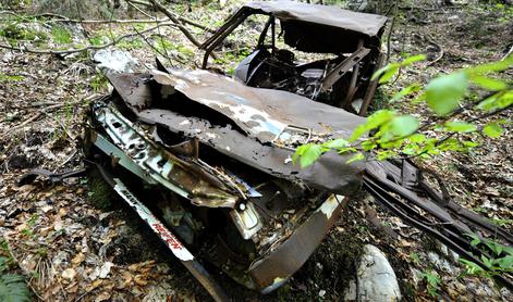 Arheološka najdba v Trnovskem gozdu: ford escort z relija Saturnus 1985