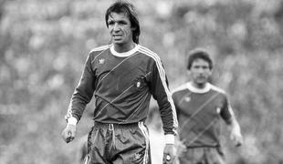 Umrl je legendarni portugalski nogometaš