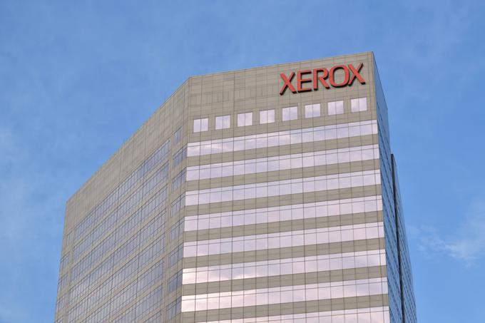 Družba Xerox se je takšni uporabi imena svoje znamke sicer upirala z vsemi štirimi, tudi prek sodišč, a neuspešno. Beseda xerox je v angleško govorečih državah in v precejšnjem delu Azije še danes sopomenka za fotokopiranje.  | Foto: Thomas Hilmes/Wikimedia Commons