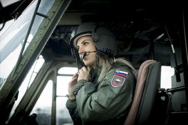 Romana Begović vojaška pilotka