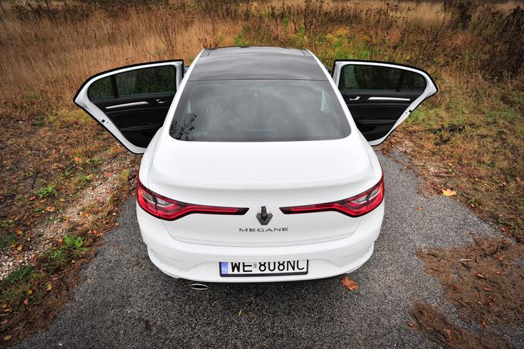 Renault megane grand coupe - prva vožnja nove karoserijske izvedbe Trend prodaje limuzin v zahodni Evropi raste. Kako bo v Sloveniji? Je zares vse odvisno od videza? | Foto: Ciril Komotar