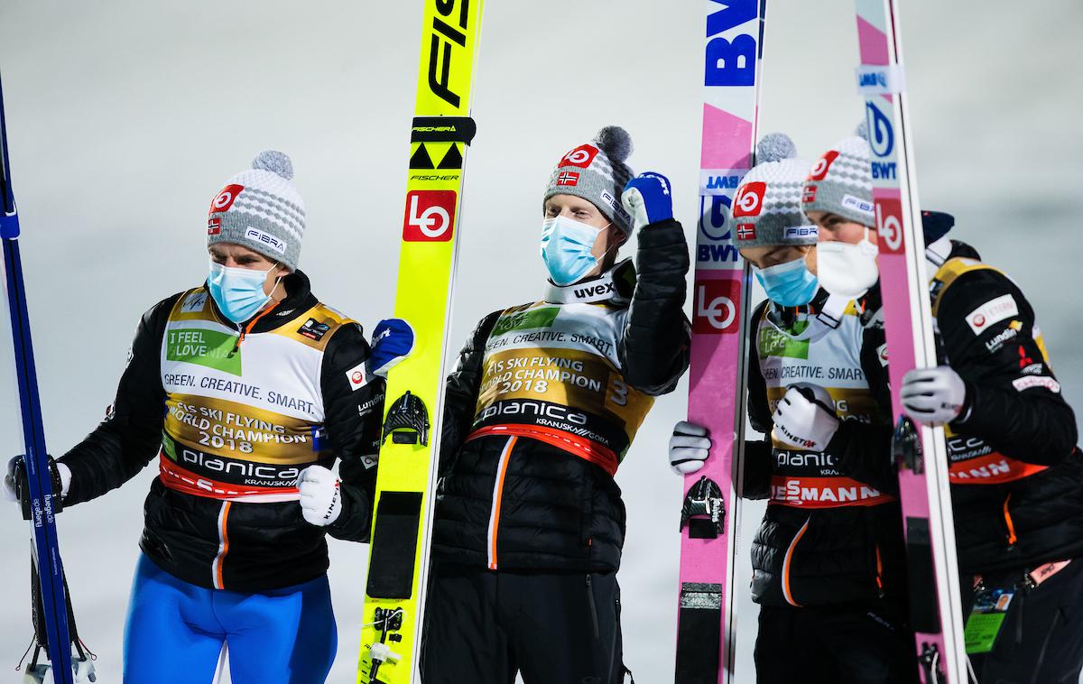 Norvežani ekipna tekma Planica | Norveški skakalci so ubranili naslov ekipnih svetovnih prvakov v poletih. Naslednje SP na največji napravi bodo gostili prav Vikingi, in sicer čez dve leti v Vikersundu. | Foto Vid Ponikvar