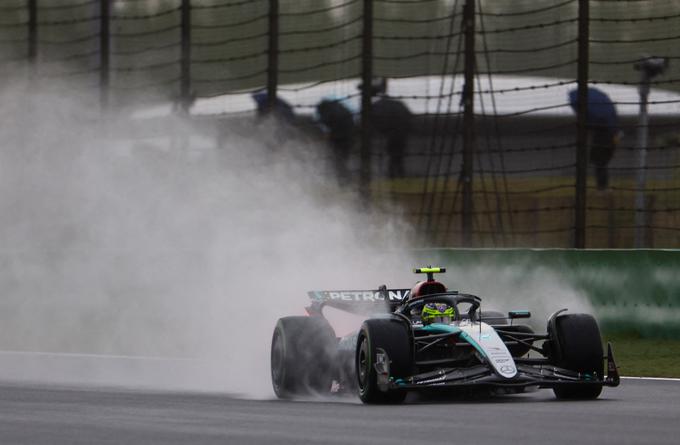 Lewis Hamilton je dokazal, da še zna. | Foto: Reuters