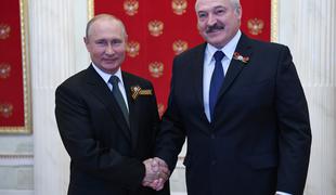 Putin v pomoč Lukašenku blokira polete v Moskvo iz Evrope