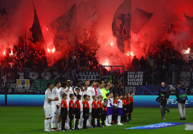 Navijači Eintrachta | Foto: Reuters
