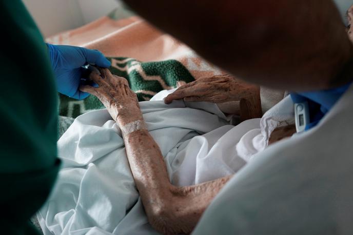 starejši Španija koronavirus | Foto Reuters
