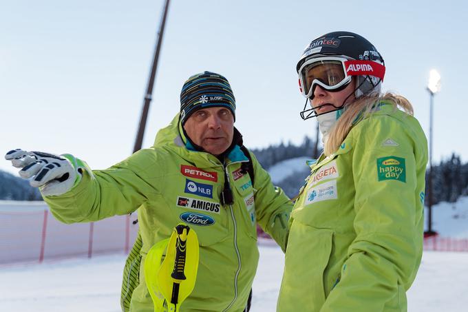 Denis Šteharnik in Ana Bucik sta v pričakovanju sklepnega dejanja zime. | Foto: Sportida