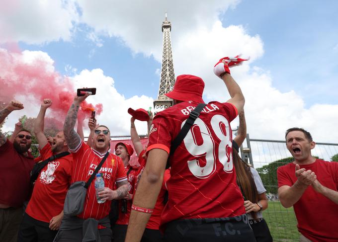 Navijači Liverpoola so okupirali Pariz in naredili pravo zabavo. | Foto: Reuters