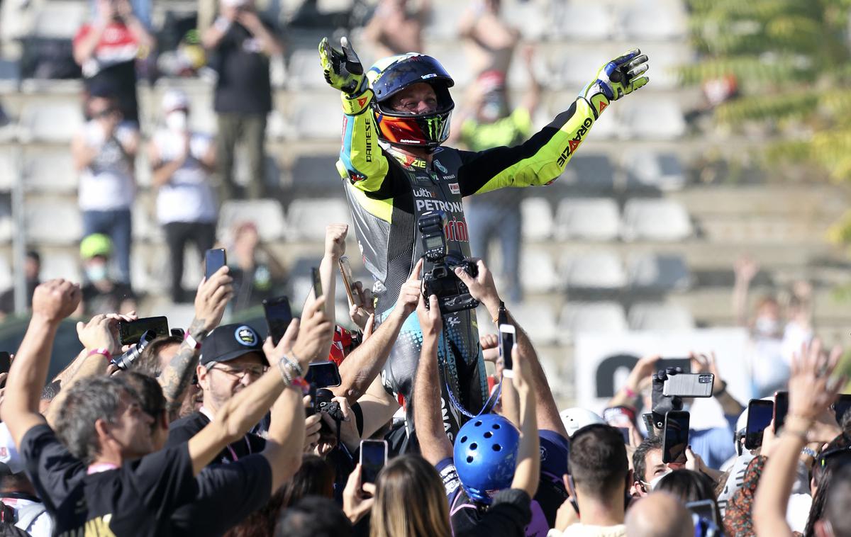 Valentino Rossi | Valentino Rossi je na zadnji tekmi kariere vknjižil deveto mesto. | Foto Guliverimage