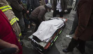 V napadu talibanov v Afganstanu najmanj 50 mrtvih