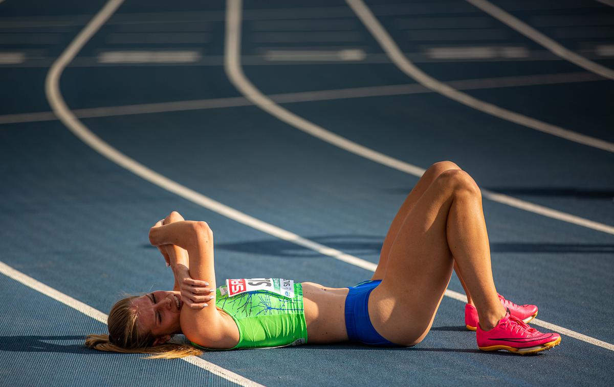 Anita Horvat | Anita Horvat je prišla do nove zmage v teku na 800 metrov, spet se je spustila pod dve minuti. | Foto Peter Kastelic/AZS