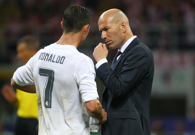 Zinedine Zidane je previden. Zaveda se, da čaka Real poleg derbija z Barcelono do konca prvenstva še šest tekem. | Foto: Reuters