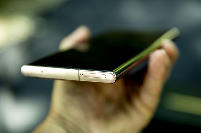 Zgornja stran pametnega telefona Samsung Galaxy Note 20 Ultra 5G | Foto: Ana Kovač