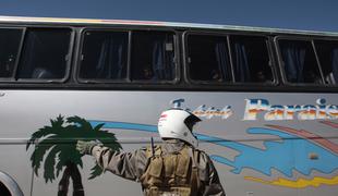 V nesreči avtobusa v Boliviji umrlo najmanj 24 ljudi