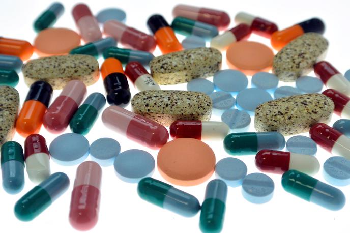 Zdravila, tablete, kapsule | Skupna vrednost zaseženih zdravil in materiala znaša 14 milijonov dolarjev, so navedli v Interpolu. | Foto Reuters