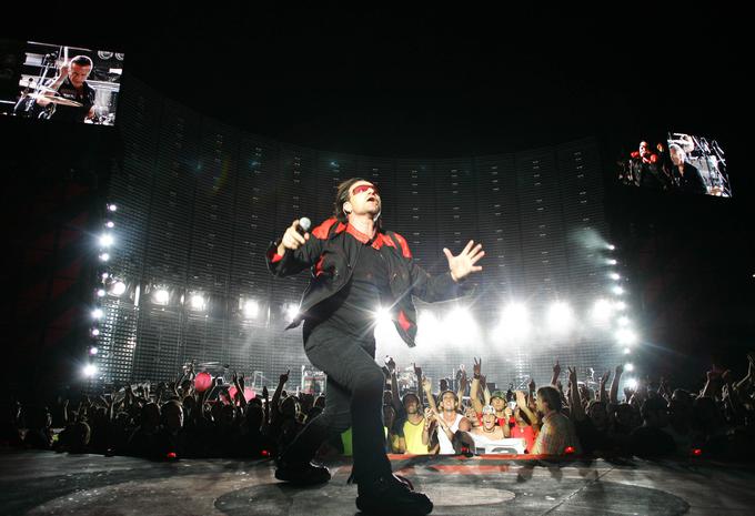Vicente Calderon je gostil tudi veliko glasbenih spektaklov. Na njem je poslušalce zabavala tudi irska glasbena skupina U2. | Foto: Reuters