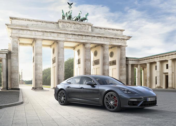 V Nemčiji bo treba za burmester 3D high-end surround sound system, kot mu uradno rečejo, odšteti 6.747 evrov. | Foto: Porsche