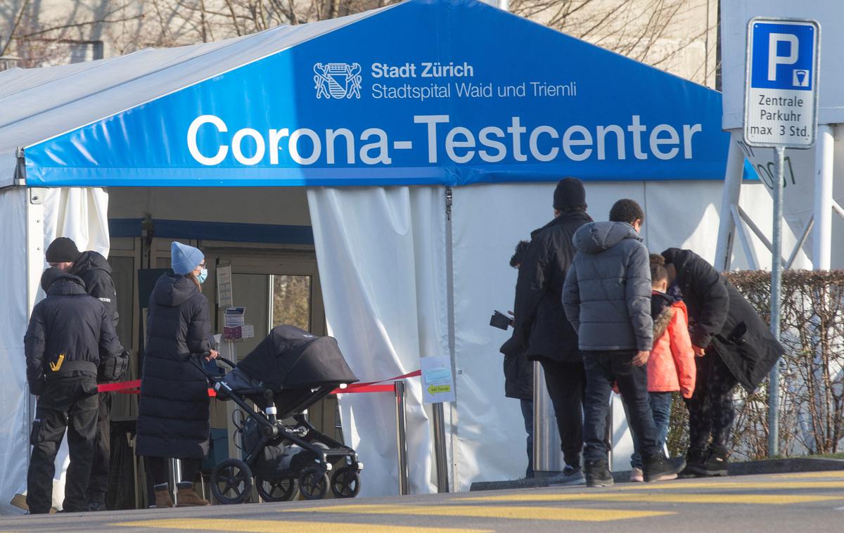 švica covid-19 koronavirus | Cepilni center v Zürichu v Švici | Foto Guliverimage