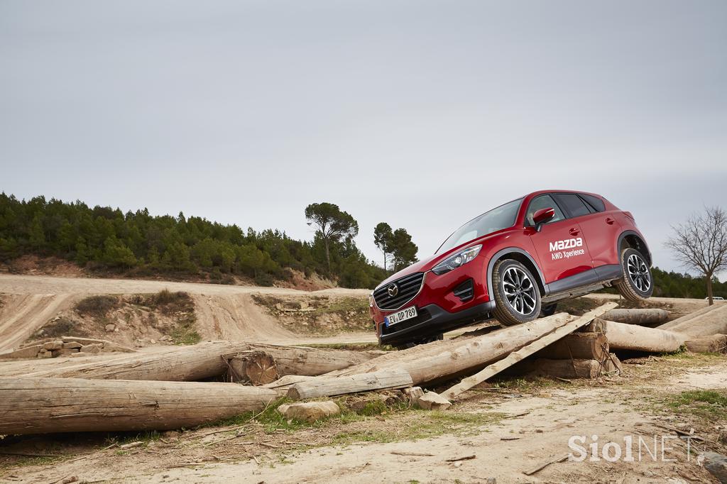 Mazda štirikolesni AWD pogon - i-Activ