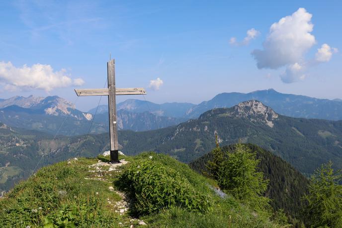 Jezersko Goli vrh | Goli vrh (1.787 m) s pogledom proti Pristovškemu Storžiču. / Klik na fotografijo, da se odpre večja. | Foto Matej Podgoršek