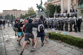 Protesti v Beogradu