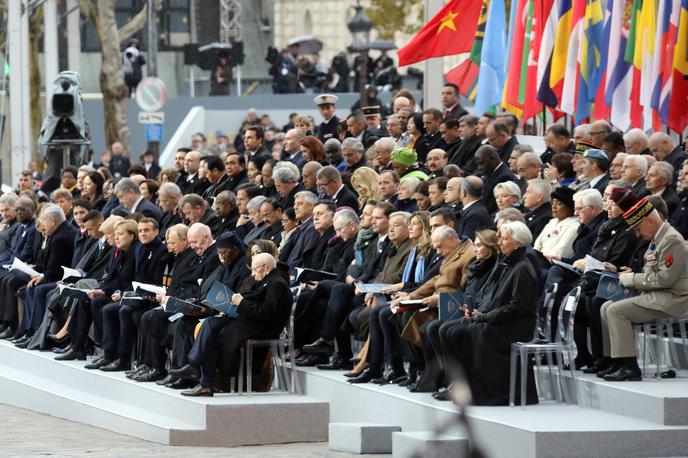Pariz, proslava, prva svetovna vojna, WWI | Ob Slavoloku zmage v Parizu se je na mednarodni slovesnosti ob stoletnici konca prve svetovne vojne zbralo več kot 80 svetovnih voditeljev, poleg francoskega predsednika Emmanuela Macrona in nemške kanclerke Angele Merkel tudi predsednika ZDA in Rusije. Navzoč je tudi slovenski predsednik Borut Pahor. | Foto Reuters