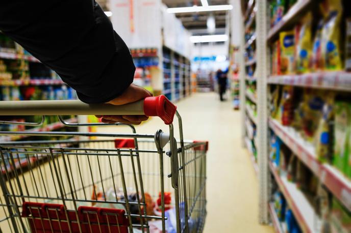 Trgovina, trgovine, nakupovanje | Inflacija v EU je bila septembra 4,9-odstotna, k njej pa so precej prispevale tudi visoke cene hrane. | Foto Shutterstock
