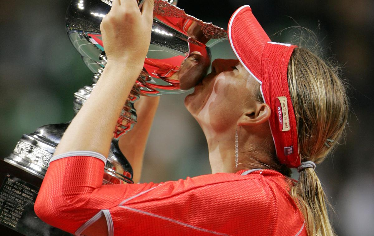 Mrija Šarapova Wimbledon 2004 | Foto Reuters