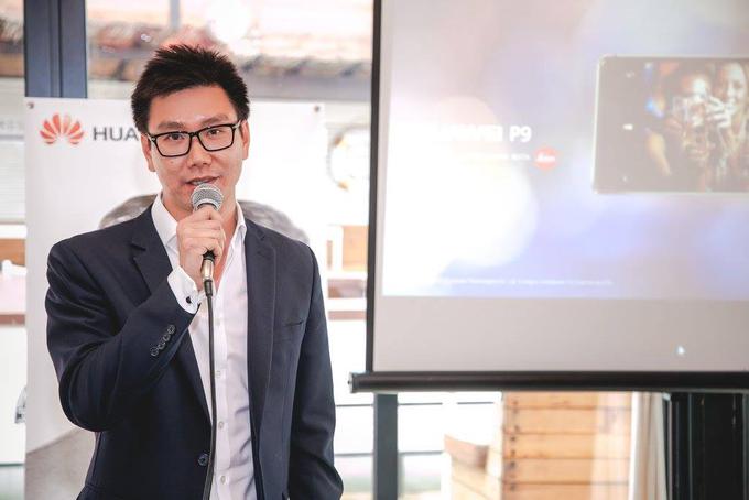 Jacky Zhao, regionalni direktor Huaweia za področje naprav verjame, da z novim sistemom dveh kamer orjejo ledino na področju mobilne fotografije. | Foto: Huawei