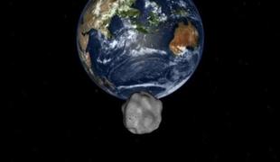 Mimo Zemlje asteroid s premerom treh kilometrov