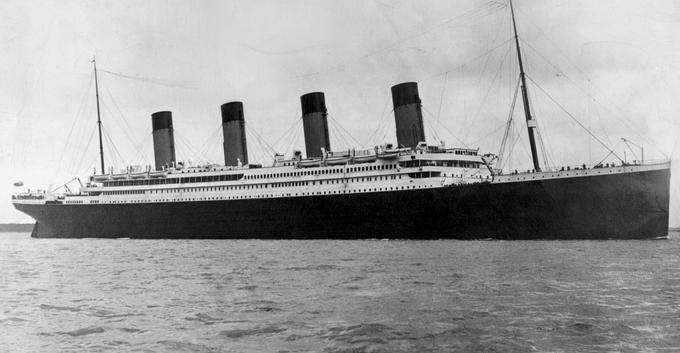 Pomorski inženir Thomas Andrews je bil glavni snovalec legendarne čezoceanske potniške ladje Titanik. Ko je tako imenovana "nepotopljiva ladja" 15. aprila 1912 na svoji prvi plovbi trčila v ledeno goro in potonila, je bil Andrews ena od več kot 1.500 žrtev nesreče. | Foto: History.com