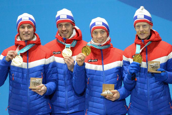 Daniel Andre Tande (skrajno levo) in Johann Andre Forfang (drugi z desne) sta pred štirimi leti postala olimpijska ekipna prvaka. Forfang je na srednji skakalnici osvojil še srebro. | Foto: Guliverimage/Vladimir Fedorenko