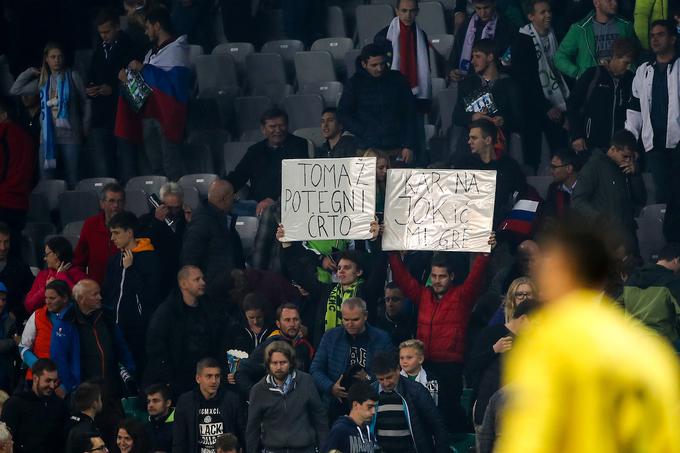 Na dvoboju med Slovenijo in Ciprom na tribunah ni manjkalo hudomušnih komentarjev o igri Slovenije pod vodstvom Tomaža Kavčiča. | Foto: Morgan Kristan / Sportida
