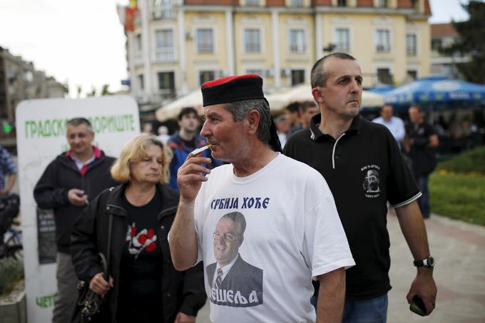 Vojislav Šešelj je po prihodu iz Haaga omilil svojo retoriko in Srbska radikalna stranka bi lahko postala tretja najmočnejša stranka srbskega parlamenta. | Foto: 