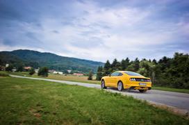 Ford mustang V8 5,0 - fotogalerija testnega vozila