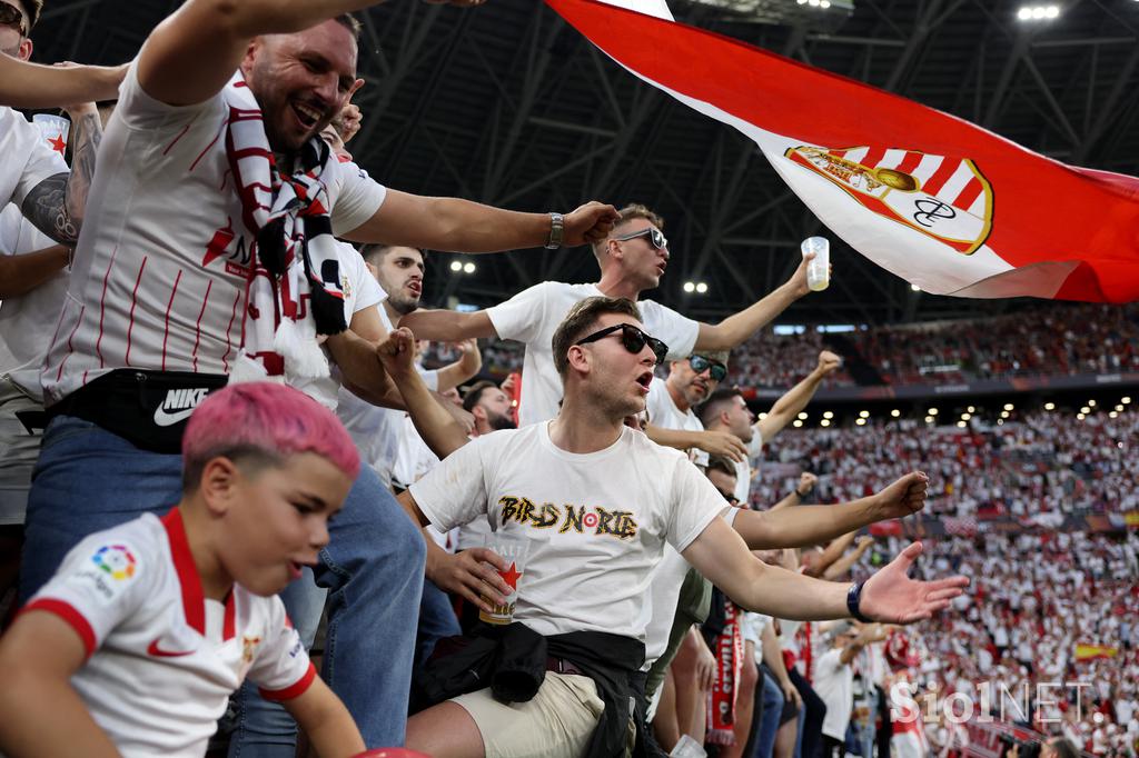 finale evropske lige Sevilla Roma navijači