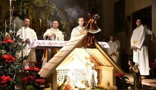 Škofje sporočili pomembno novico o božičnih polnočnicah