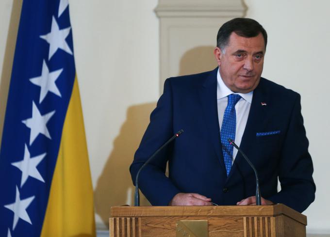  Srbski član predsedstva BiH Milorad Dodik je zagrozil z odcepitvijo. | Foto: Reuters