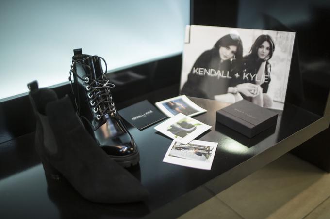 V Ikoni najdete tudi nekaj kosov, pod katere se podpisujta Kendall in Kylie Jenner. | Foto: Matej Leskovšek